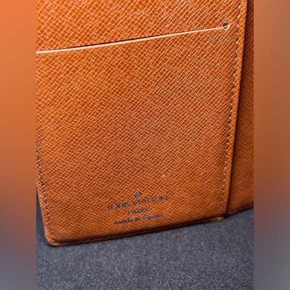 Authentic Louis Vuitton Agenda Cover PM size - Picture 7 of 10
